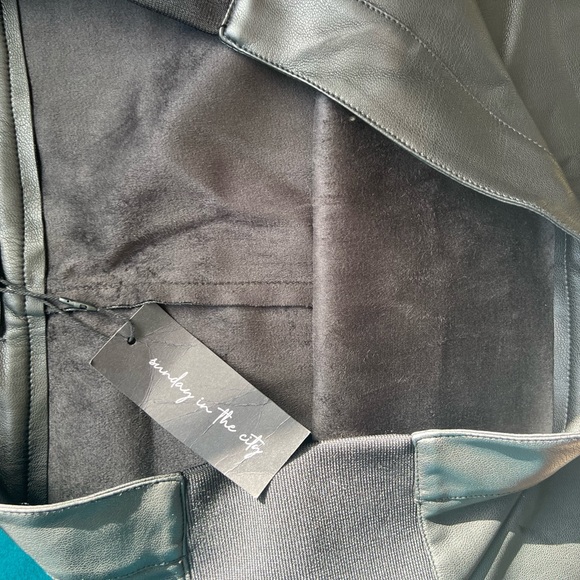 Sunday in the City PU leather midi skirt size 18 BNWT - Picture 4 of 6